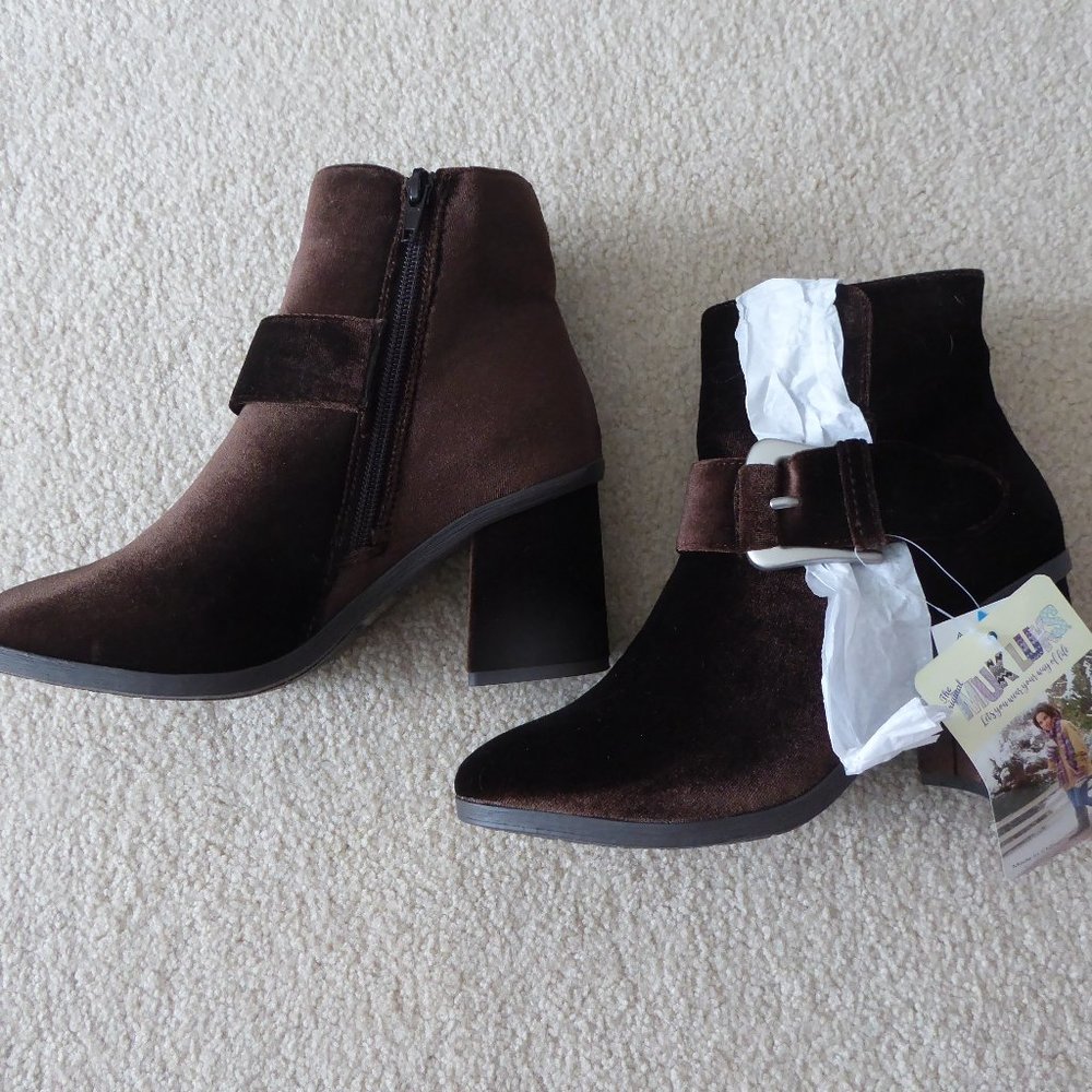 NWT Muk Luks Dark Brown Velvet Ankle Boot